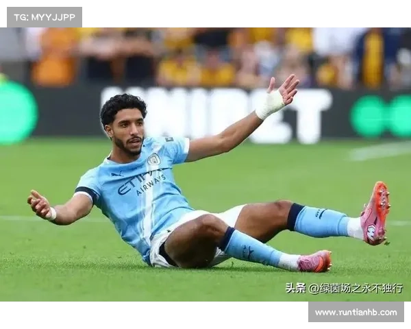 曼城7号后卫隐藏的荣耀与压力揭示他不为人知的绿茵秘密